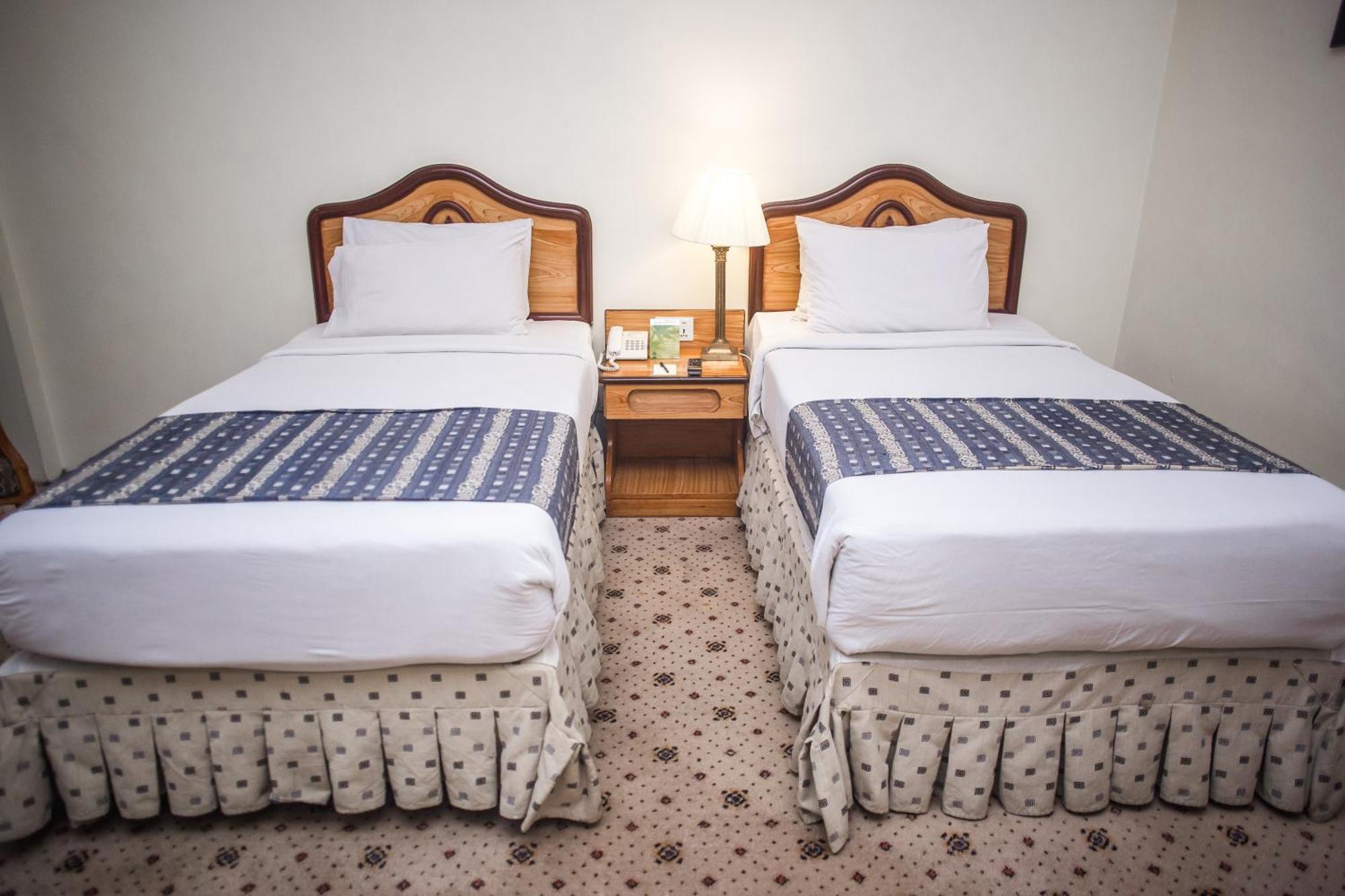 Mehran Hotel Karachi Bagian luar foto