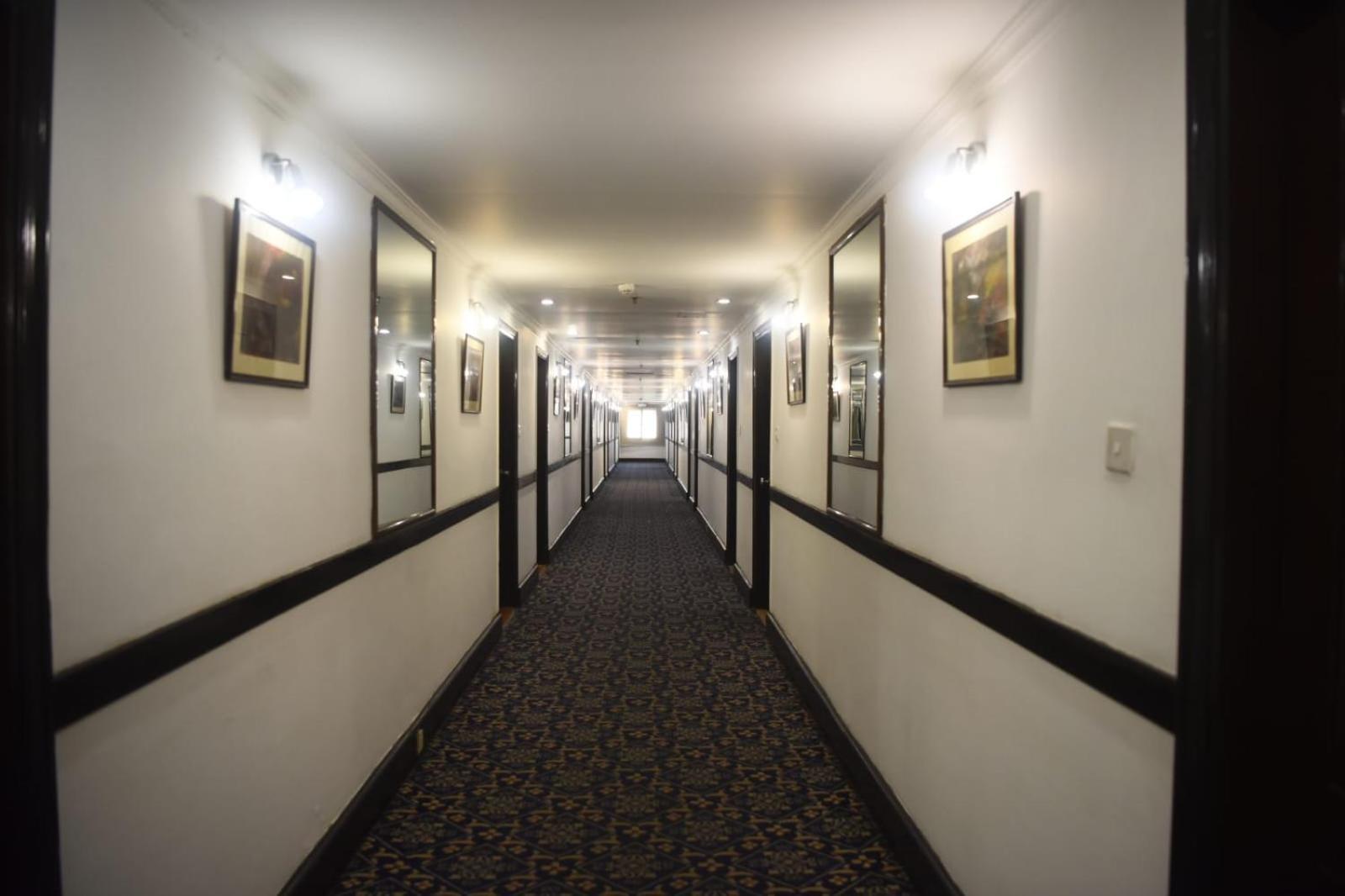 Mehran Hotel Karachi Bagian luar foto