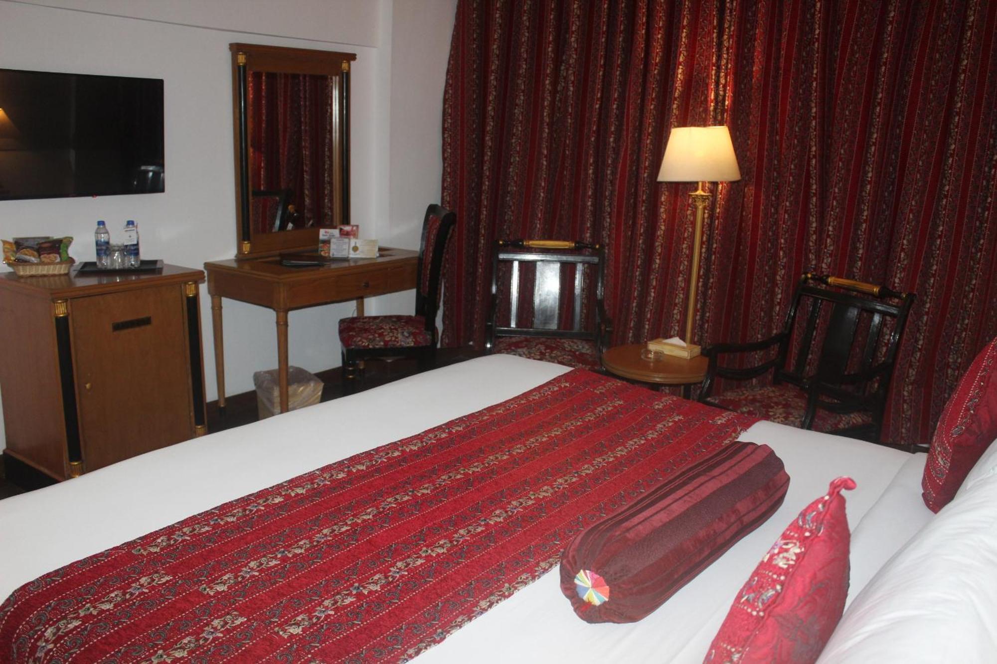 Mehran Hotel Karachi Bagian luar foto